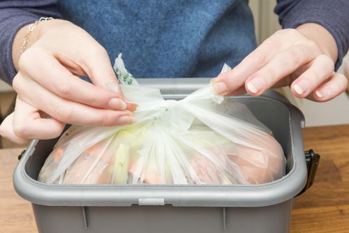 Proscrire les matières plastiques du compost domestique